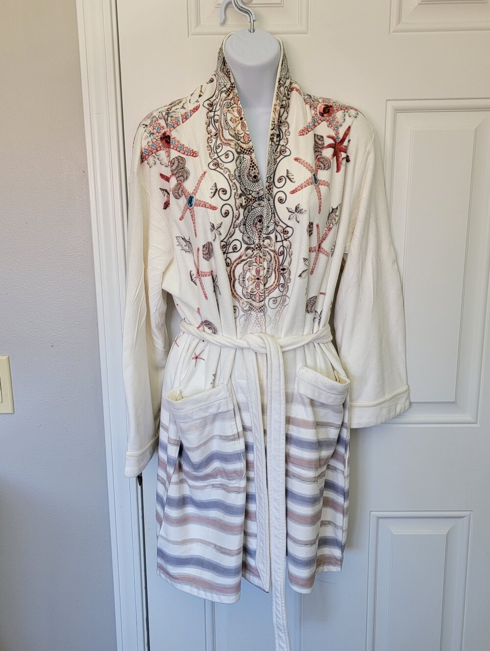 Wrap Up By VP Microfiber Short Bathrobe Starfish  Seashells Stripes Size S/M